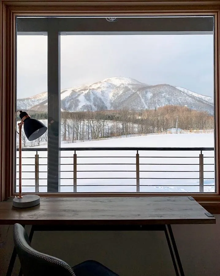 Hakobune Niseko - 8-Room Chalets & 2-Room Apartments